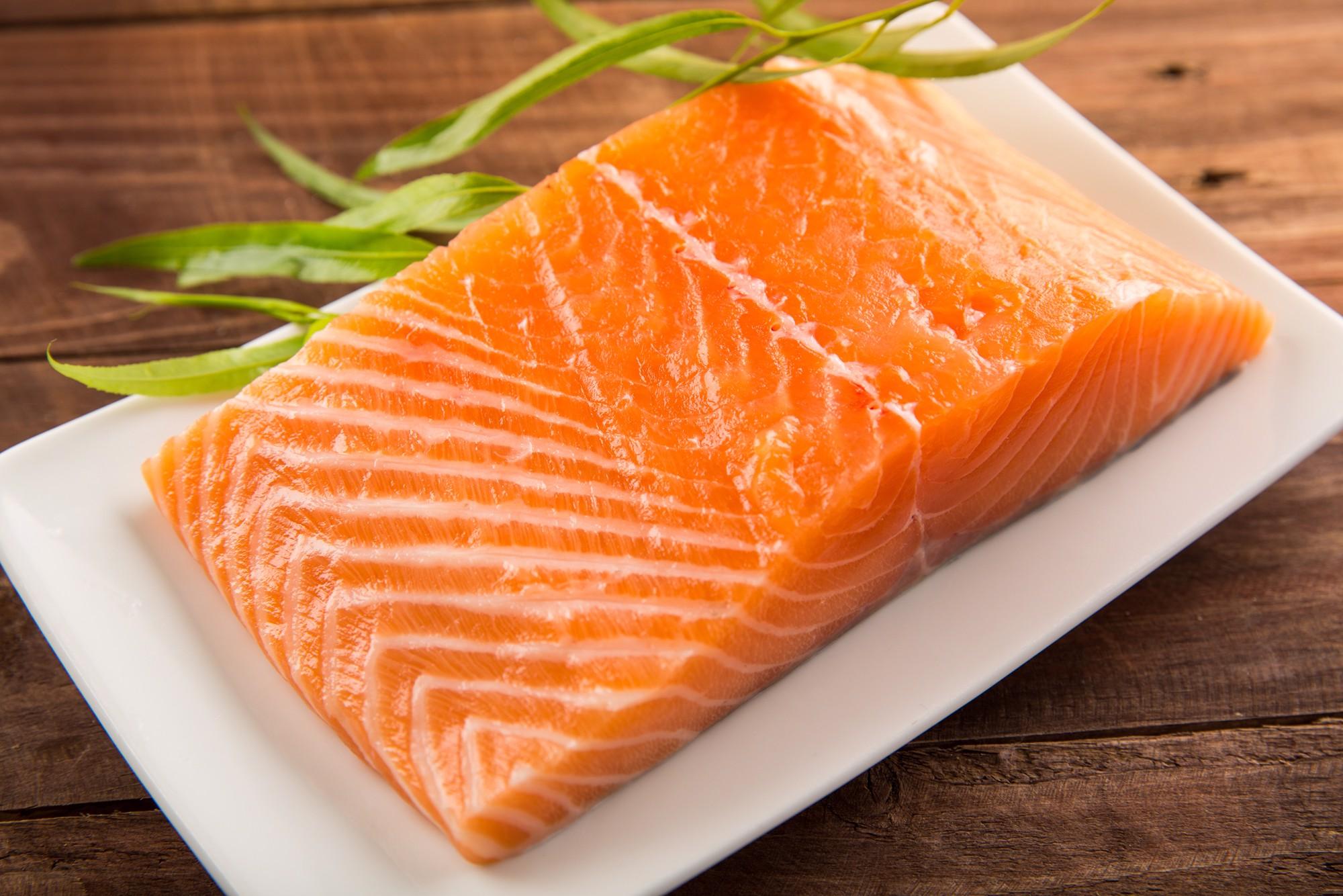 12 cách nấu cháo cá hồi cho bé bổ dưỡng mà không tanh